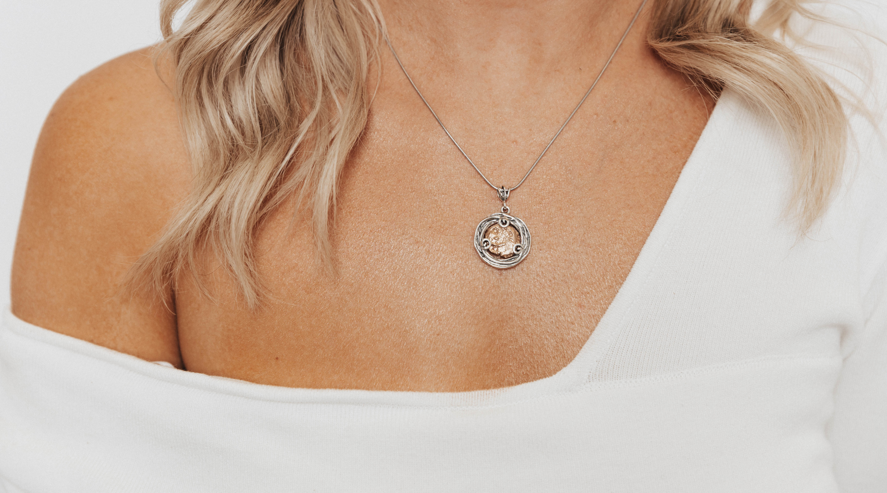 What Are the Most In style Types of Pendant Necklaces? – Roma Designer Jewellery