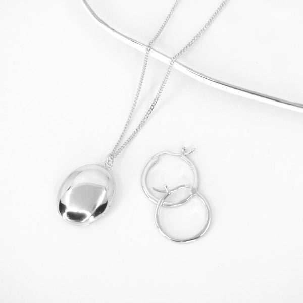 Crystal Collection Necklaces Roma Oval Locket Necklace (Silver)