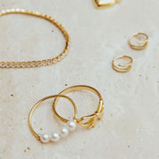 Bow Ring (Gold)