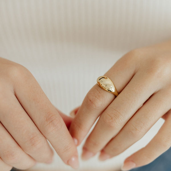 Luna Ring (Gold)
