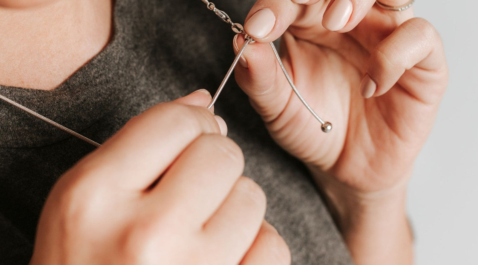 Adjustable Chains: The Perfect Necklace Sizes for Every Occasion in One Chain