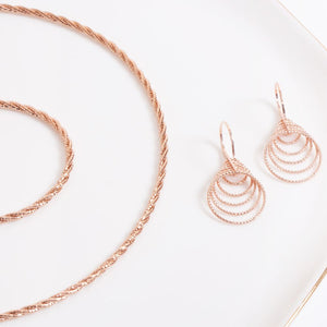 How to Style Rose Gold Jewelry: A Fashion Guide | Roma Designer Jewelry How to Style Rose Gold Jewelry: A Fashion Guide | Roma Designer Jewelry