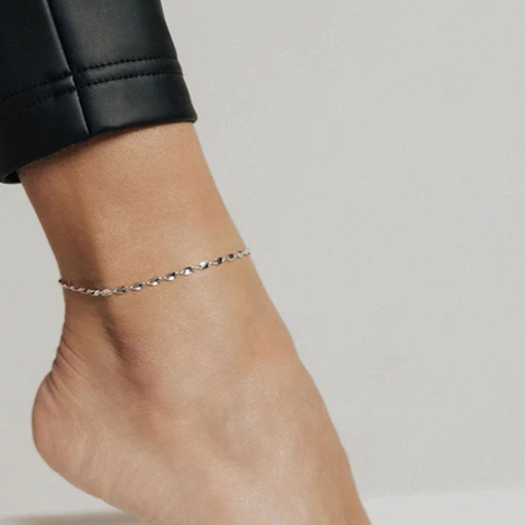 How to Style and Layer Your 925 Sterling Silver Anklets for Any Occasion