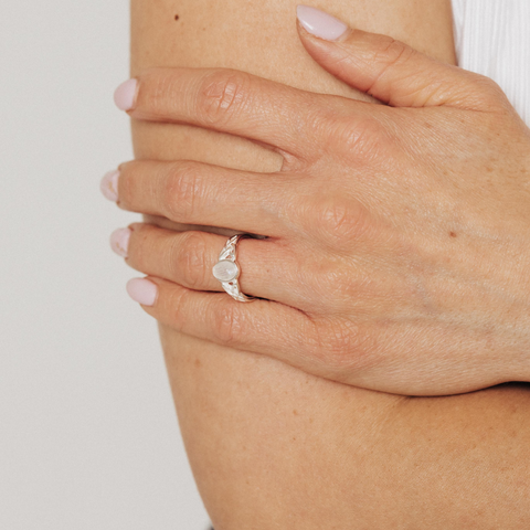 8 Creative Ways to Use Silver Rings for Making a Fashion Statement