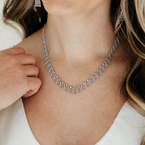 Elegant Options: Ways to Select Timeless Bridal Party Jewelry