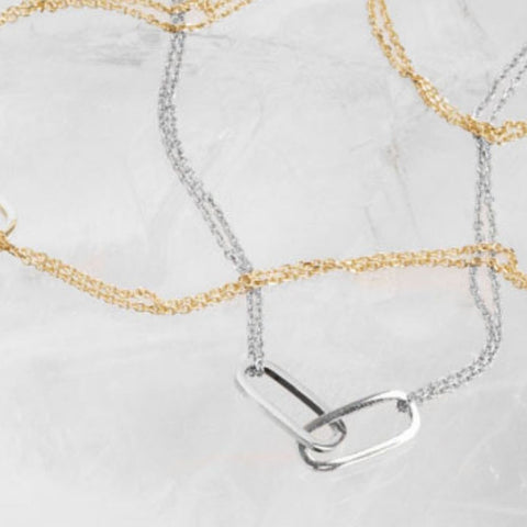 7 Simple Ways to Spice up Silver Necklaces