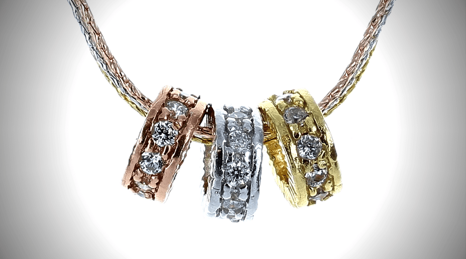 Cleaning 2025 gold necklace