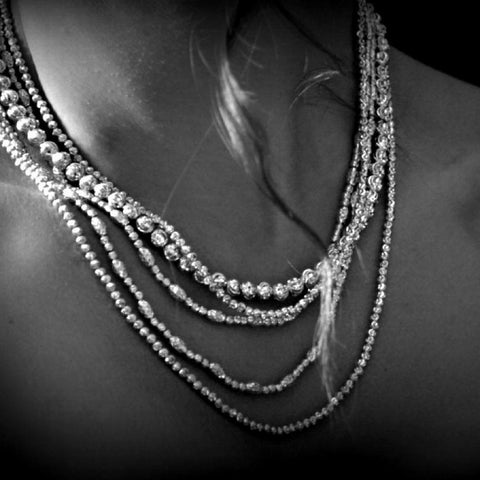 10 Tips for How to Wear Statement Necklaces