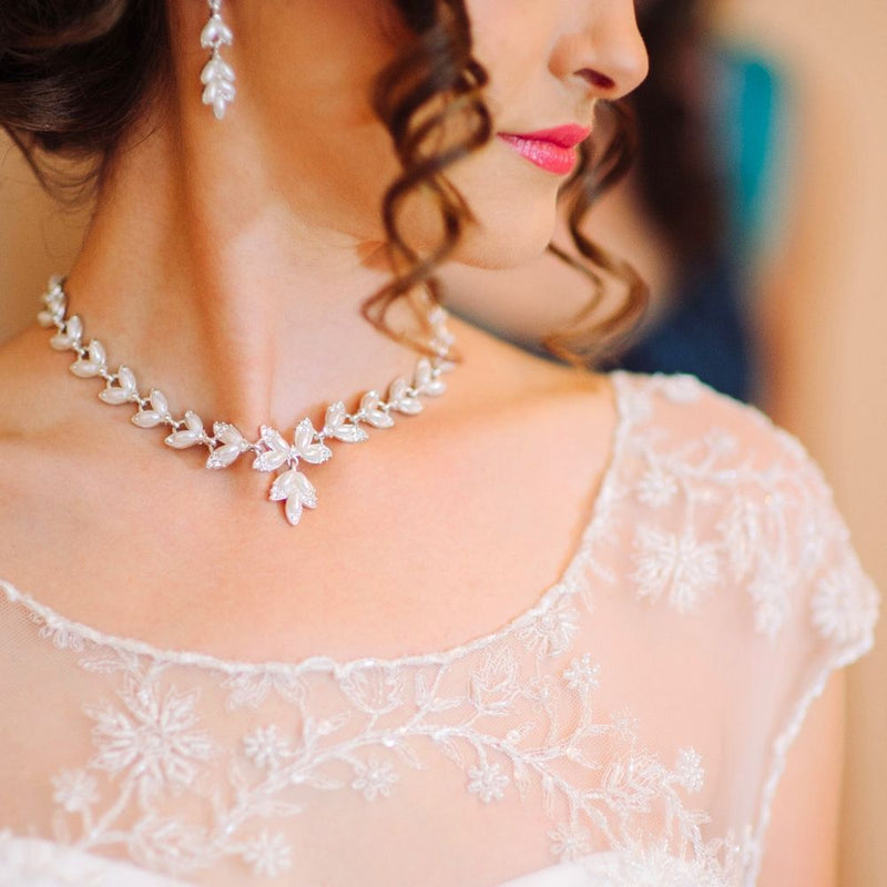 7 Tips for Choosing the Perfect Wedding Dress Necklace | Roma Designer Jewelry 7 Tips for Choosing the Perfect Wedding Dress Necklace | Roma Designer Jewelry