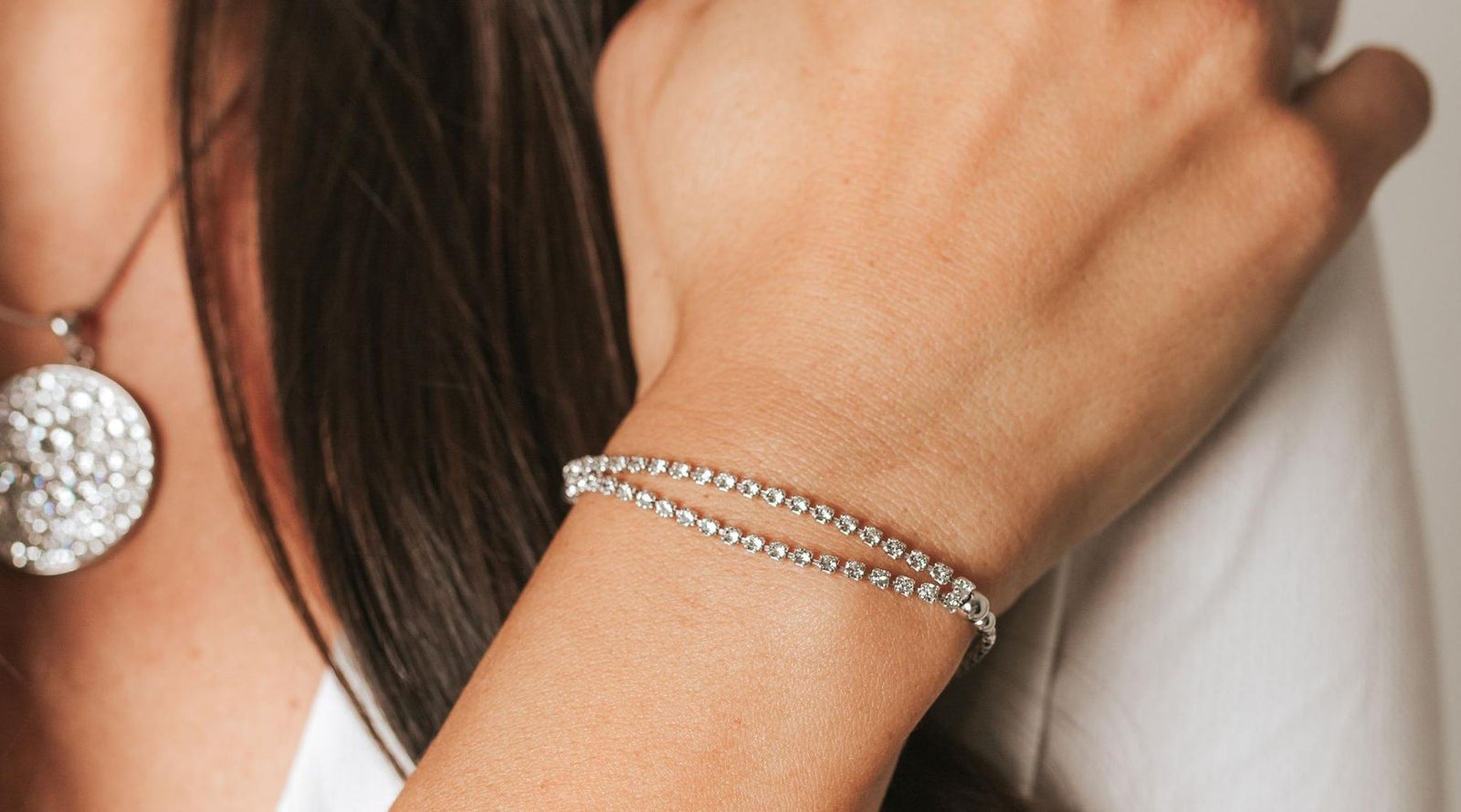 8 Tips for Matching Your Bracelet with Any Outfit