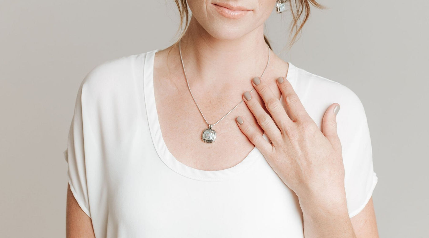 5 Different Types of Pendants You Should Own