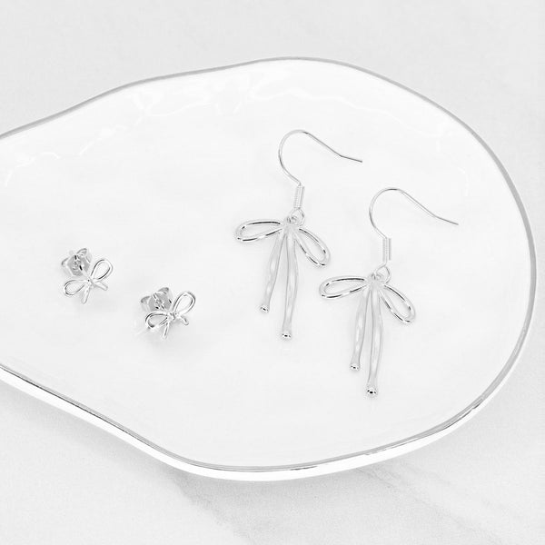 Grace Blooms Earrings Silver Bow Dangle Earrings (Silver)