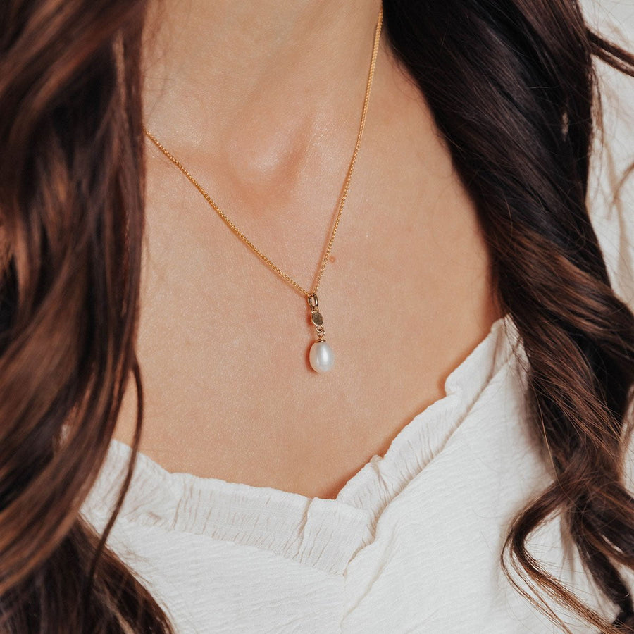 Masami Pearls Pendants Gold Freshwater Pearl Pendant (Gold)