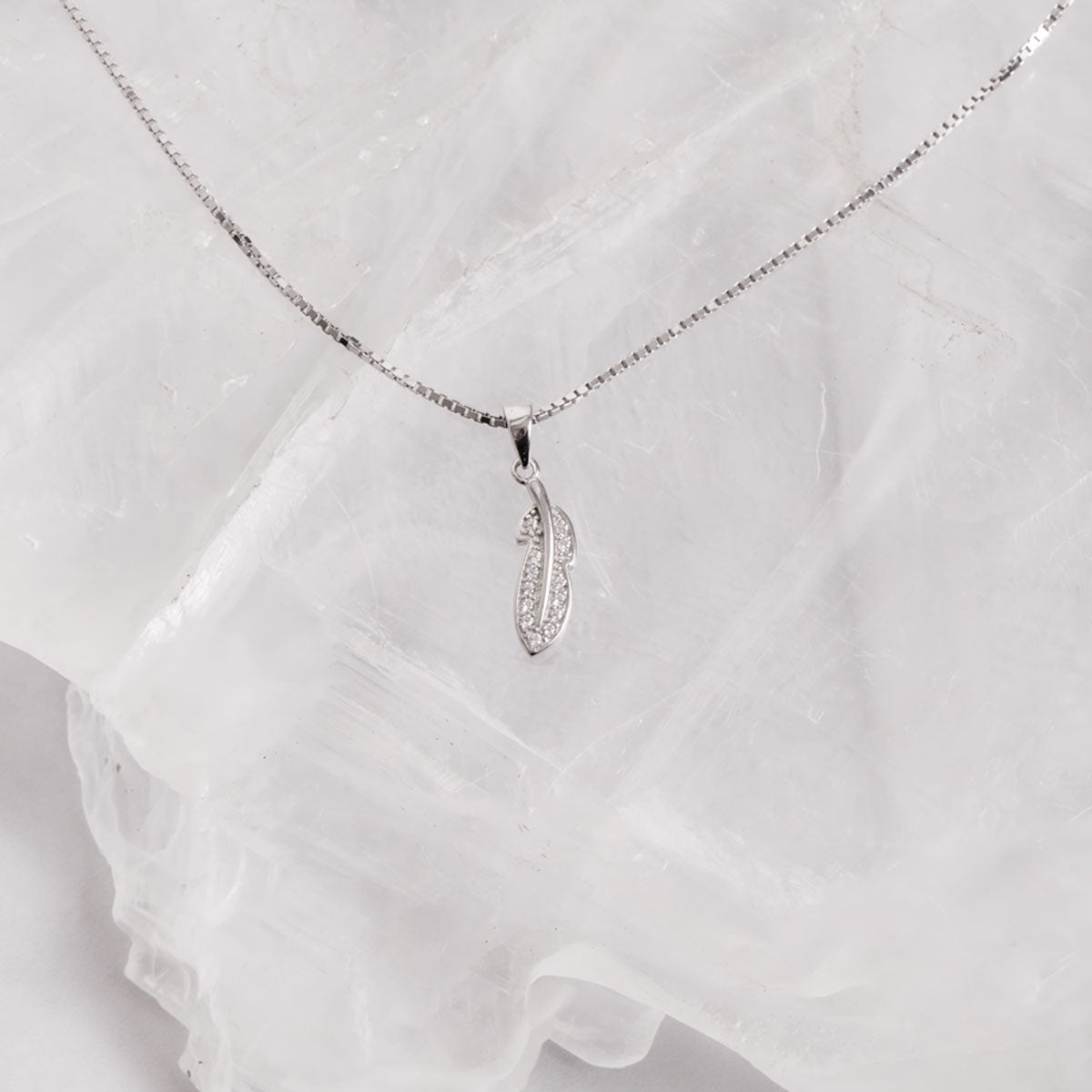 Nice Feather Y Rosegold Pendant – Forever Jewellery Online