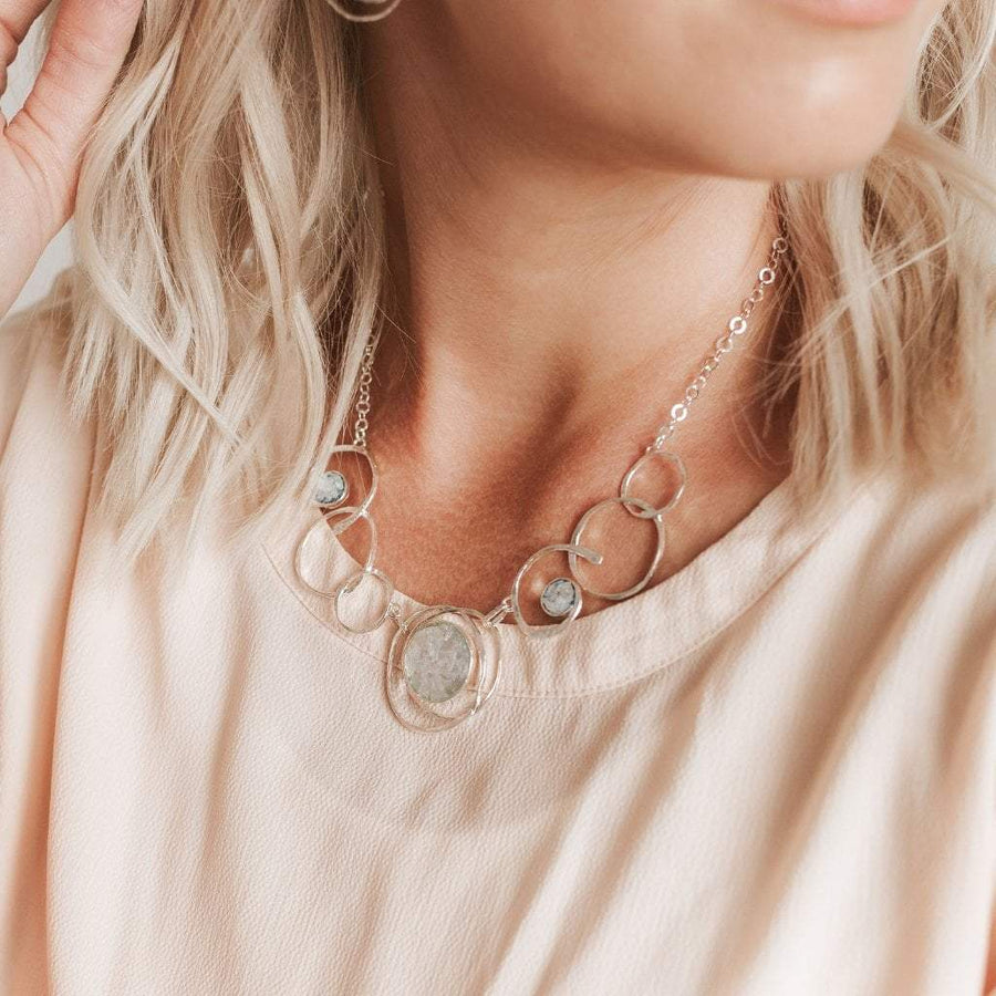 Joined circle necklace Clearance